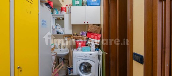 Oficina de 5 habitaciónes en Milan, Italy No. 241544 7