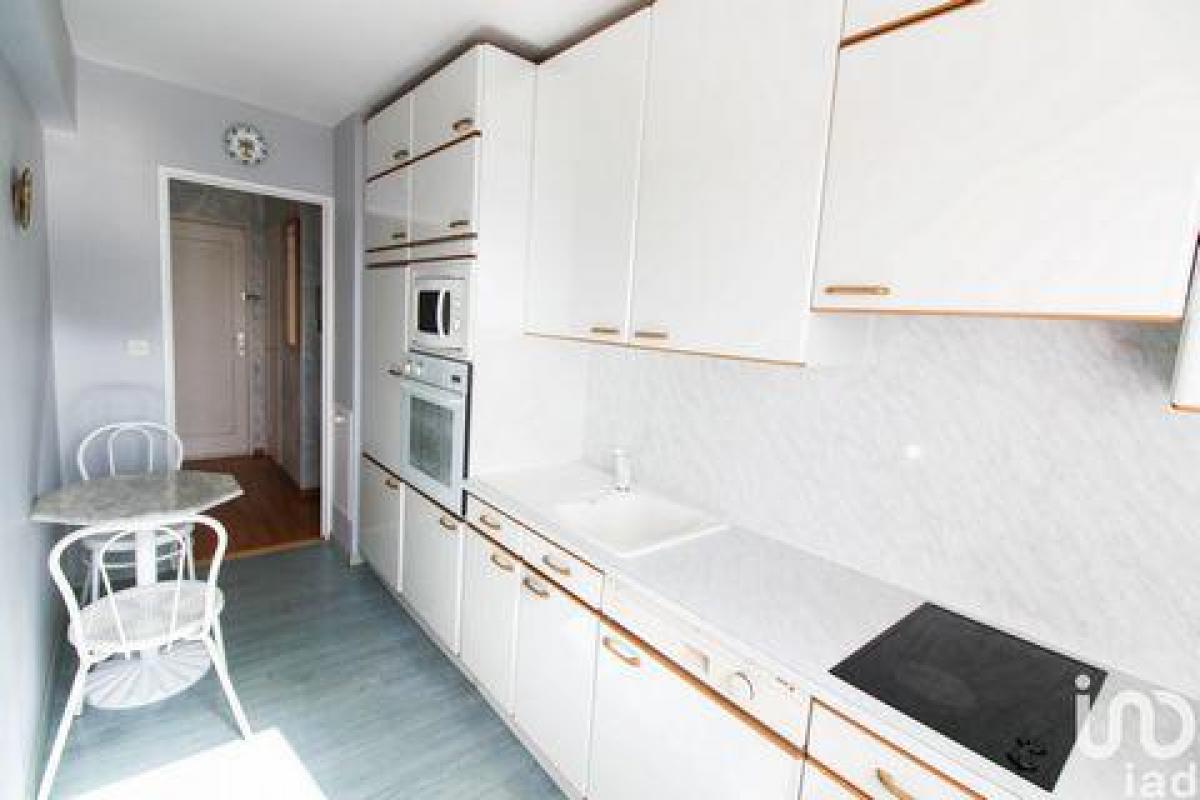 2 bedrooms Condo in Rouen, France No. 32010