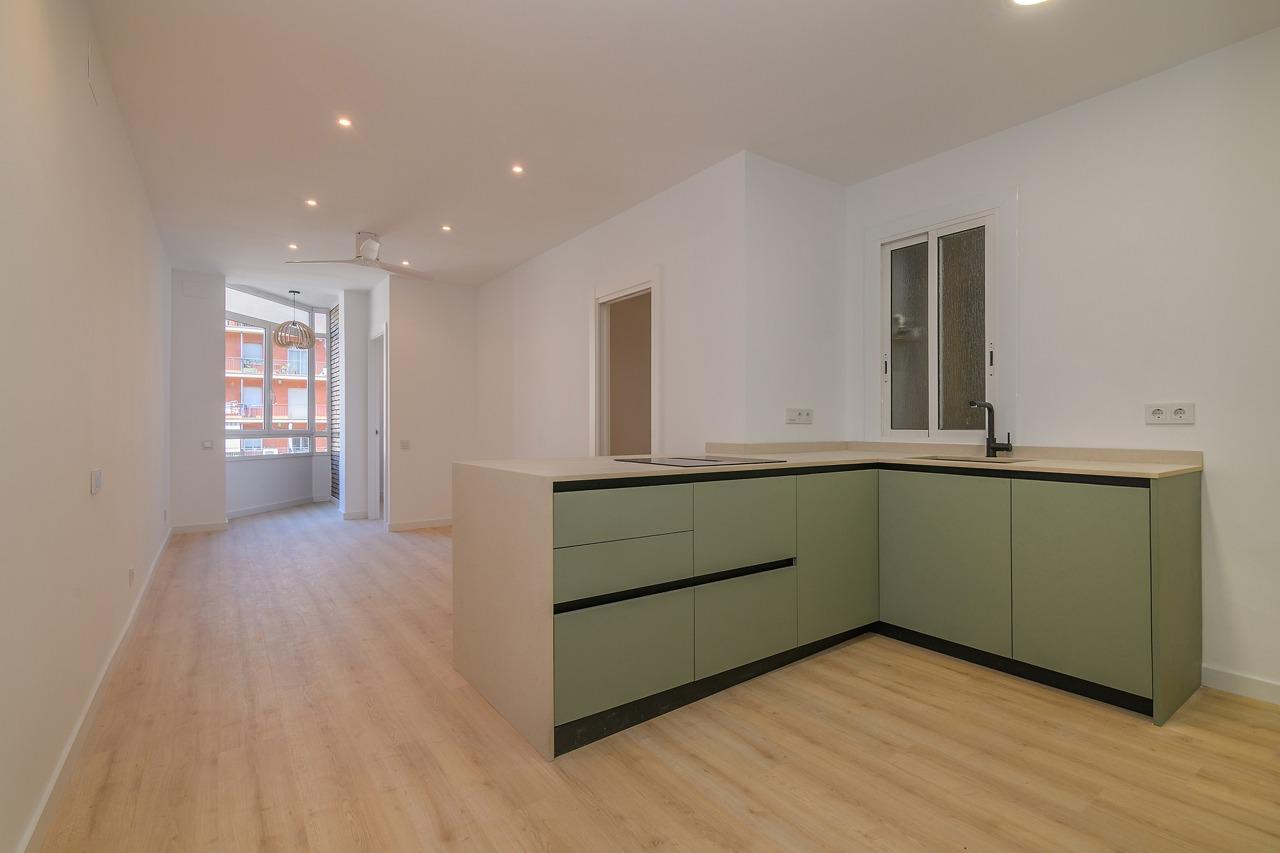 2 bedrooms Apartment in Gracia, Spain No. 187057