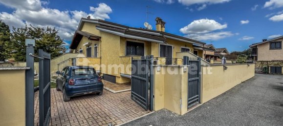 4 bedrooms Villa in Rome, Italy No. 61172 15