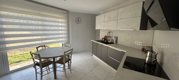 3 bedrooms House in Egletons, France No. 100796 3