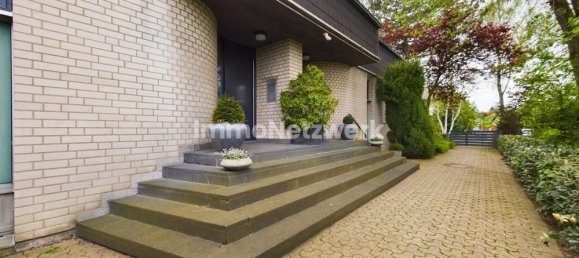 8 rooms Townhouse in Duren, Germany No. 47763 5