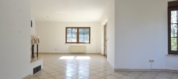 4 rooms House in Saalekreis, Germany No. 16793 3