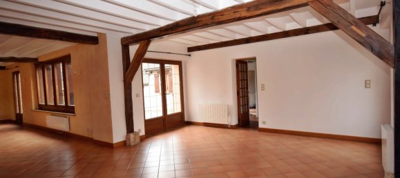 4 bedrooms House in Ver-les-Chartres, France No. 49775 8