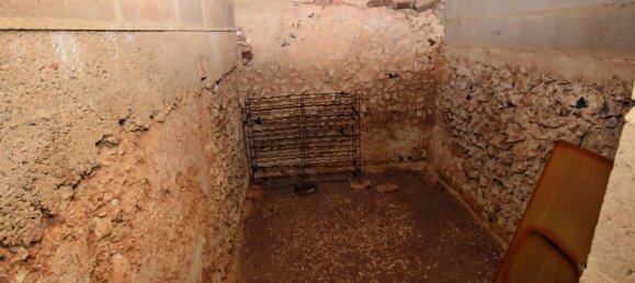 4 bedrooms House in Ver-les-Chartres, France No. 49775 15