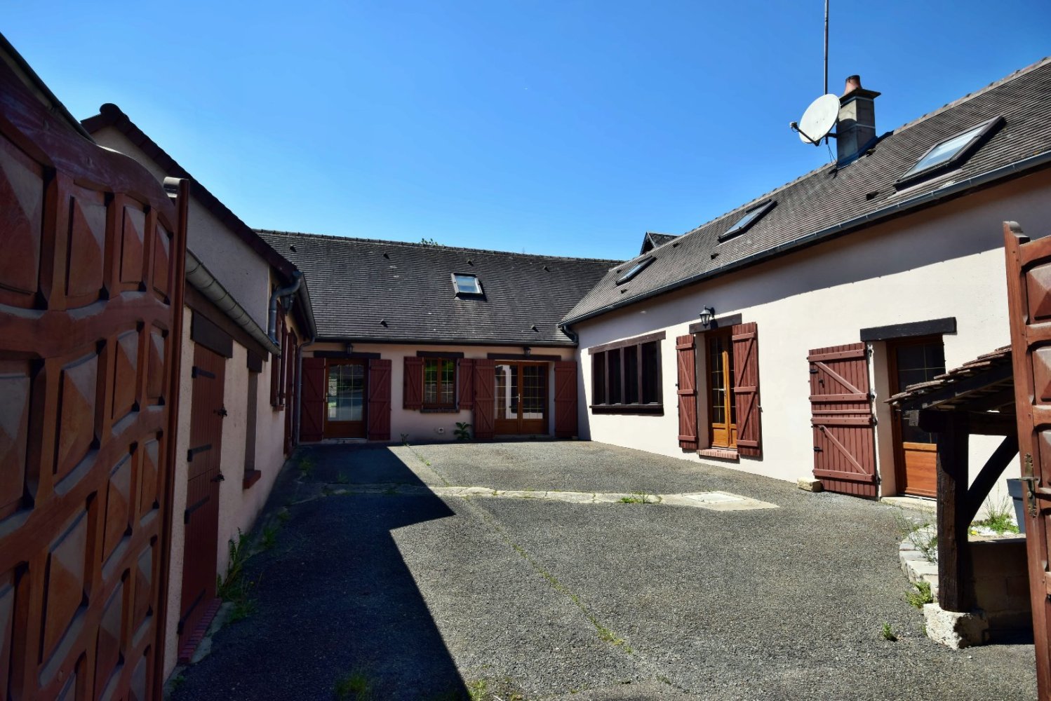 4 bedrooms House in Ver-les-Chartres, France No. 49775