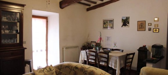 3 Schlafzimmer Wohnung in Montecatini Val di Cecina, Italy, Nr. 1393 10