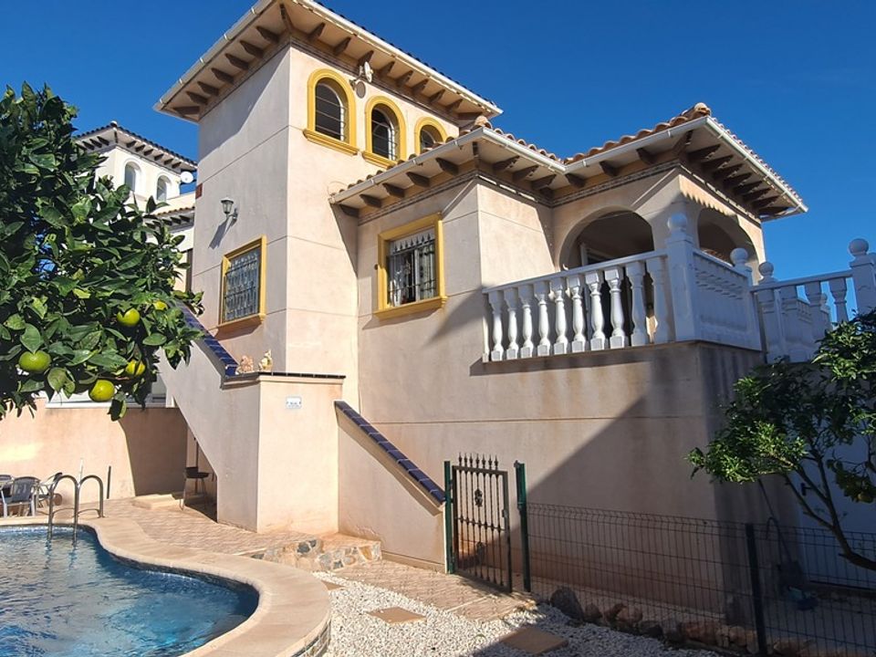 Villa T5 em La Zenia, Spain N.º 177134