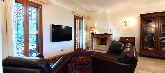 Вилла с 7 комнатами в Рим, Италия № 32898 9