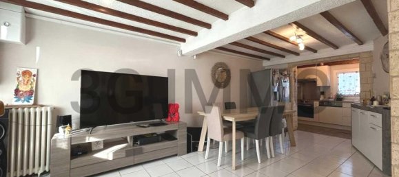 3 bedrooms House in Coubron, France No. 192954 3