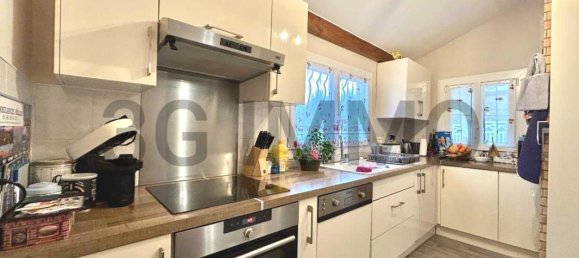 3 bedrooms House in Coubron, France No. 192954 5