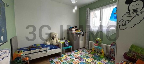 3 bedrooms House in Coubron, France No. 192954 11