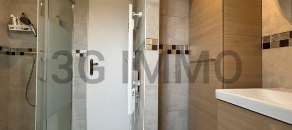 3 bedrooms House in Coubron, France No. 192954 10