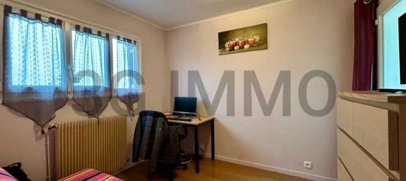 3 bedrooms House in Coubron, France No. 192954 9