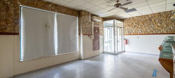 58m² Commercial property in Arruda dos Vinhos, Portugal No. 160569 8