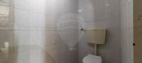 58m² Commercial property in Arruda dos Vinhos, Portugal No. 160569 17