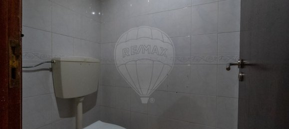 58m² Commercial property in Arruda dos Vinhos, Portugal No. 160569 16