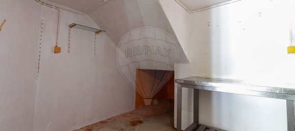 58m² Commercial property in Arruda dos Vinhos, Portugal No. 160569 9