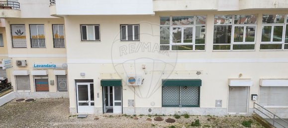 58m² Commercial property in Arruda dos Vinhos, Portugal No. 160569 3