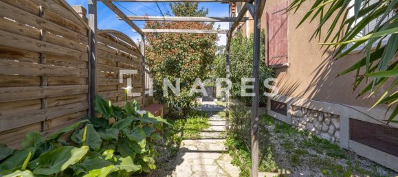 3 Schlafzimmer Doppelhaus in Marseille, France, Nr. 200366 7