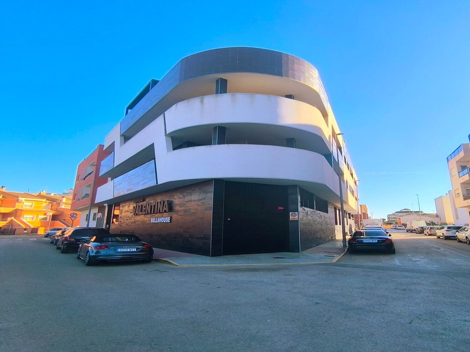 2 bedrooms Apartment in Alicante, Spain No. 181528