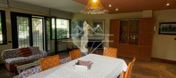 3 bedrooms House in Carrara, Italy No. 189019 48