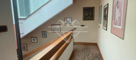 3 bedrooms House in Carrara, Italy No. 189019 30