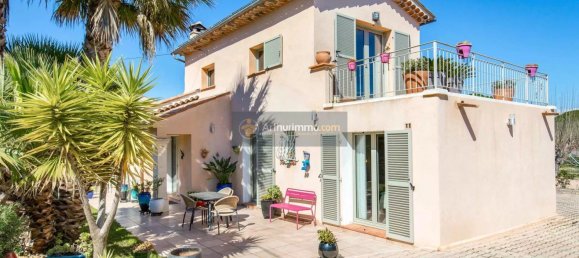 4 bedrooms Villa in Frejus, France No. 356722 2