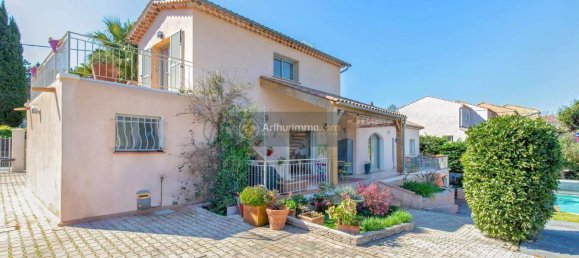 4 bedrooms Villa in Frejus, France No. 356722 18