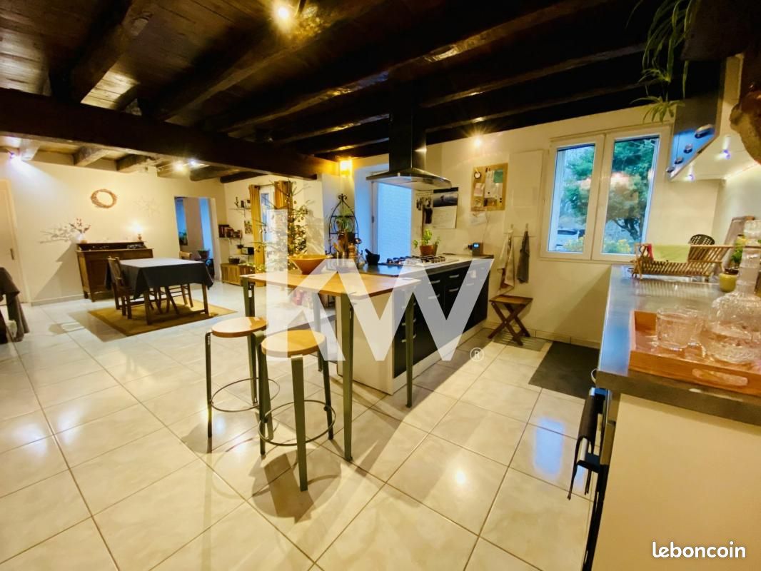 3 chambres Maison à Sauviat-sur-Vige, France No. 107121