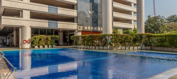 3 bedrooms Condo in Bangkok, Thailand No. 2512 2