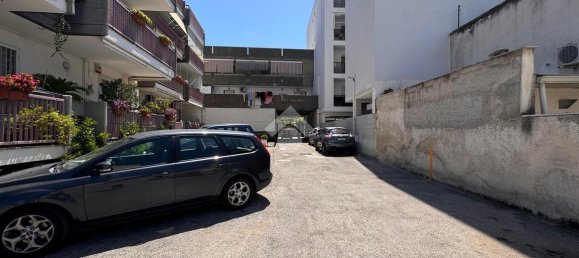 1-salle Garage à Bari, Italy No. 7416 2