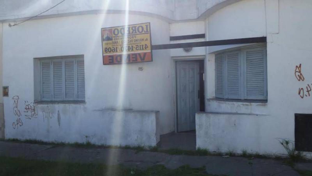 Дом с 2 спальнями в Ланус, Аргентина № 6753