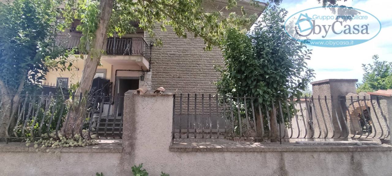 6 rooms Villa in Canale Monterano, Italy No. 134812