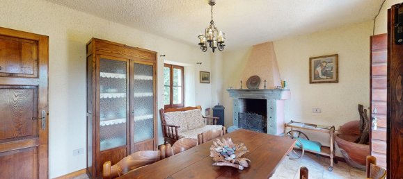 4 bedrooms House in Fabbriche di Vergemoli, Italy No. 237861 5