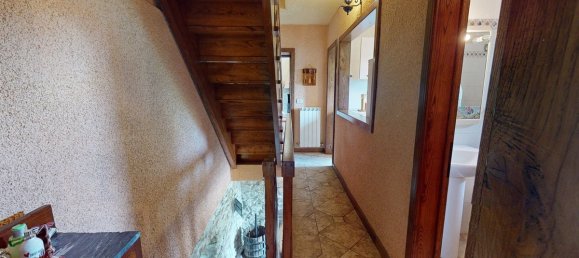 4 bedrooms House in Fabbriche di Vergemoli, Italy No. 237861 17