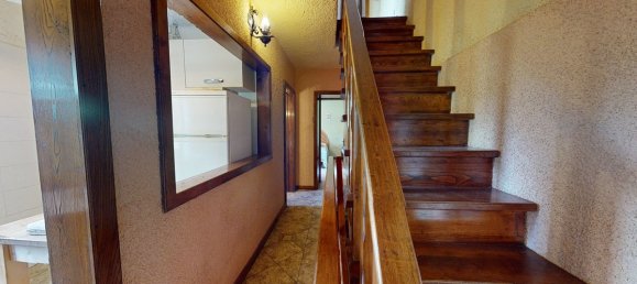 4 bedrooms House in Fabbriche di Vergemoli, Italy No. 237861 6