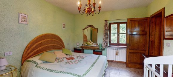 4 bedrooms House in Fabbriche di Vergemoli, Italy No. 237861 14