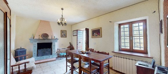 4 bedrooms House in Fabbriche di Vergemoli, Italy No. 237861 4