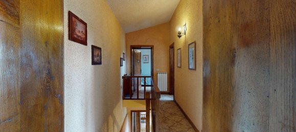 4 bedrooms House in Fabbriche di Vergemoli, Italy No. 237861 19