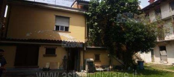 5 rooms Apartment in Favria, Italy No. 275548 3
