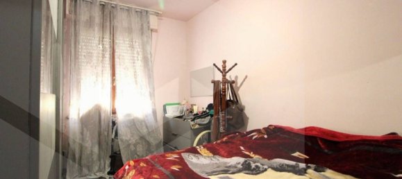 5 rooms Apartment in Cascina, Italy No. 22112 9