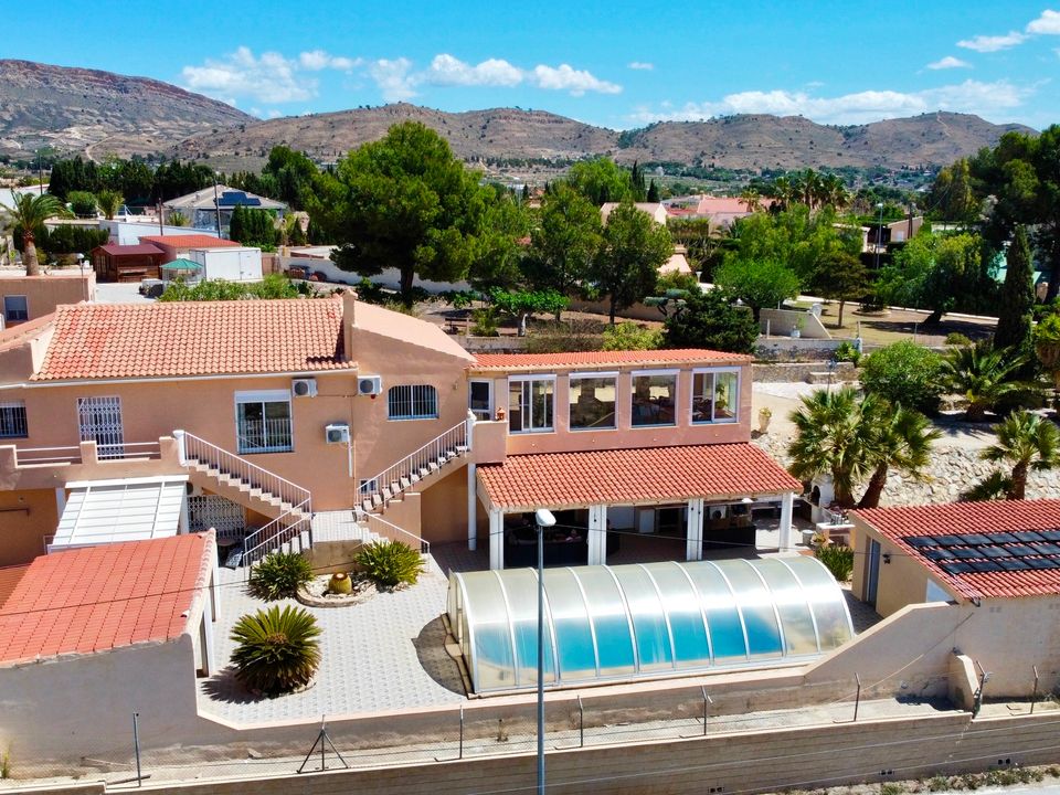 7 bedrooms House in Alicante, Spain No. 176614