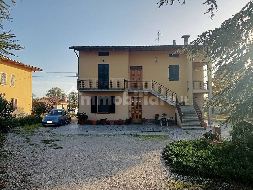 6 bedrooms Villa in Tuoro sul Trasimeno, Italy No. 122850