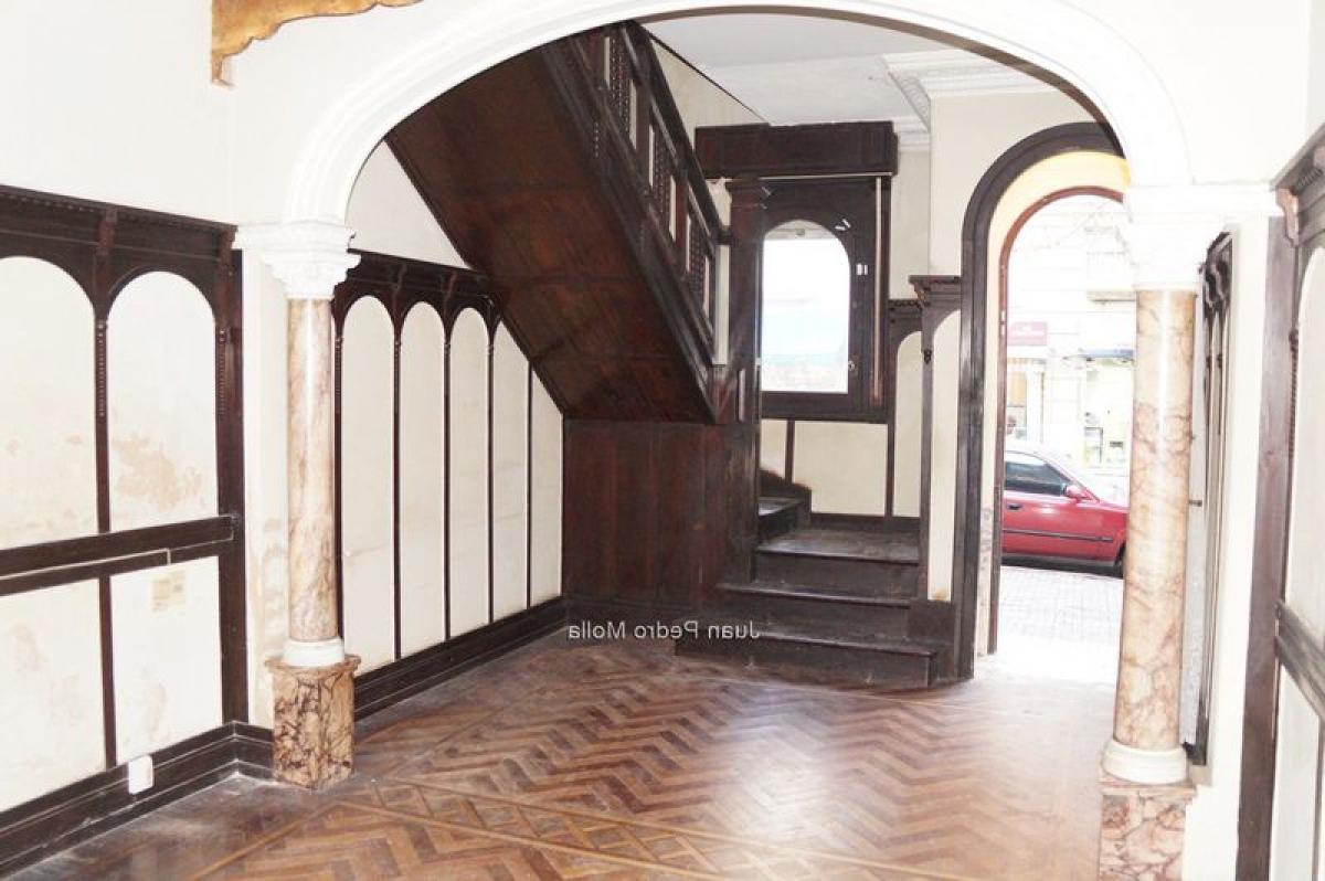 3 bedrooms House in Montevideo, Uruguay No. 12733