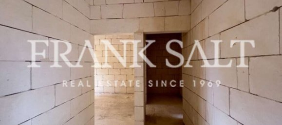 2 bedrooms Apartment in Xlendi, Malta No. 704 7