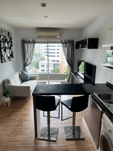 Apartamento com 1 quarto em condomínio em Khlong Toei, Thailand N.º 58138