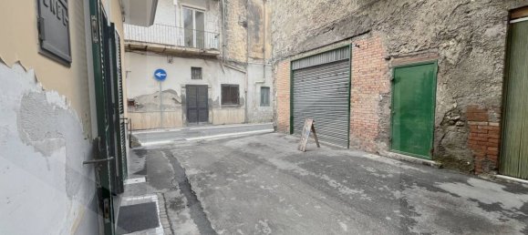 1-Zimmer Gewerbliche Immobilie in Brusciano, Italy, Nr. 24709 11