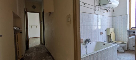 800m² Warehouse in Turin, Italy No. 83622 19