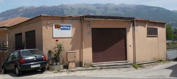158m² Commercial property in Sora, Italy No. 299840 3